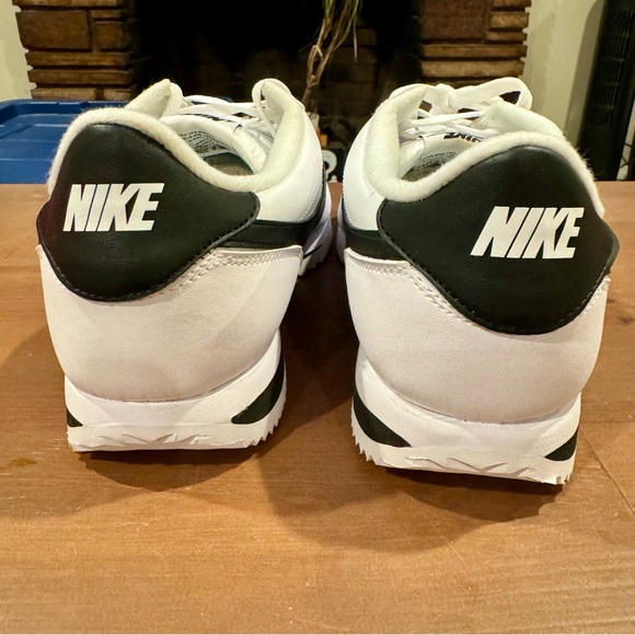 Nike Cortez Basic Leather “White Black” / Sz. 11 / DS (New) - Picture 5 of 5